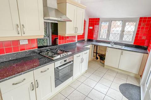 4 Frusher Avenue, Grimsby, DN33 2BE