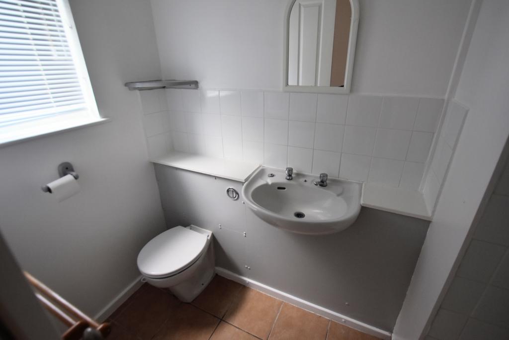 31 Denmead bathroom (2)