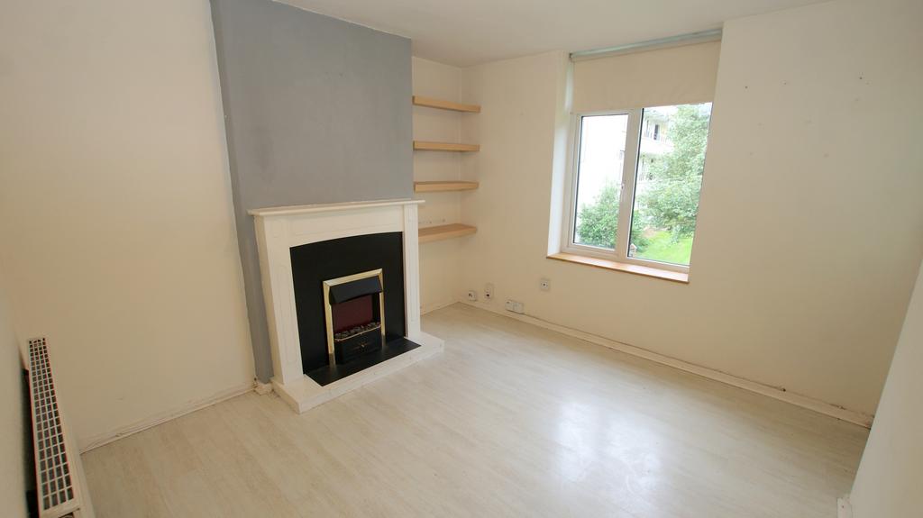88 Pitman Road Cheltenham GL51 7UA 1 bed apartment to rent £525 pcm