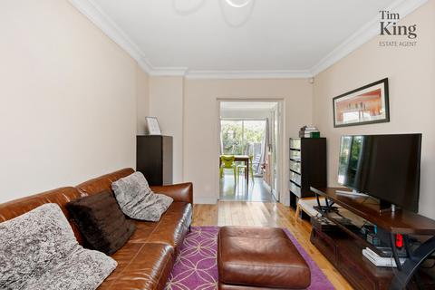 28 Hawkdene, London, E4 7PF