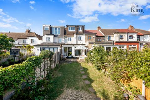 28 Hawkdene, London, E4 7PF