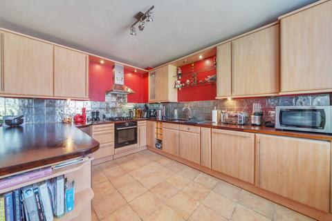 2 bedroom apartment for sale - Bracken Place, Chilworth, Southampton, Hampshire, SO16