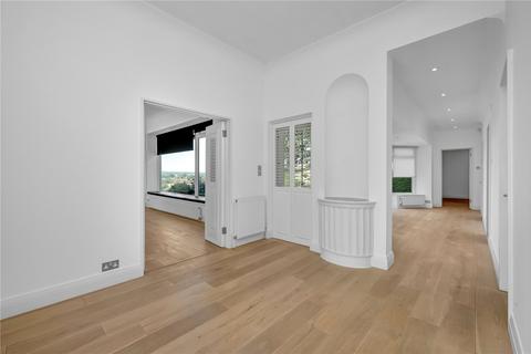 1 The Gardens, Esher, KT10 8QF