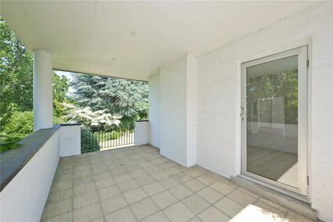 1 The Gardens, Esher, KT10 8QF
