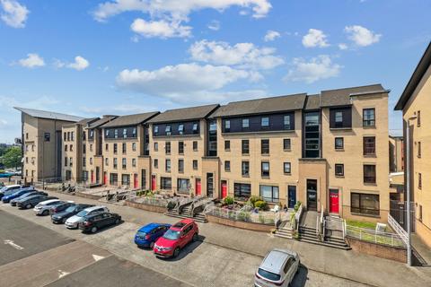 2/2, 14 Handel Place, Gorbals, Glasgow, G5 0TP