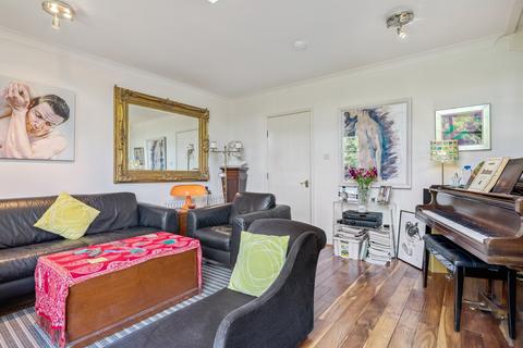 2/2, 14 Handel Place, Gorbals, Glasgow, G5 0TP