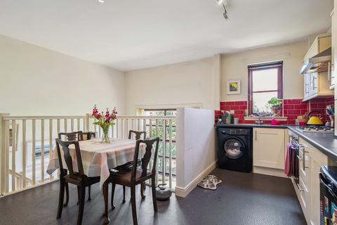 2/2, 14 Handel Place, Gorbals, Glasgow, G5 0TP