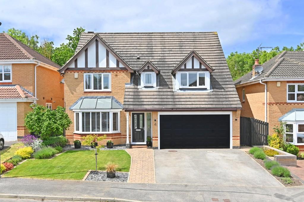 Coltsfoot Court, Killinghall Moor, Harrogate 4 bed detached house for