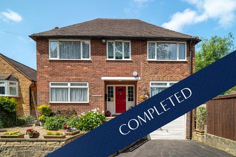 2 Burford Close, Uxbridge, UB10 8EH