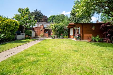 2 Burford Close, Uxbridge, UB10 8EH