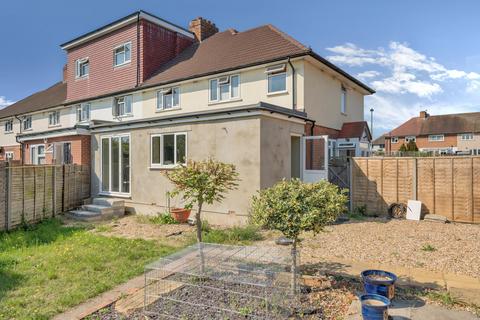 5 Simms Close, Carshalton, SM5 2SJ