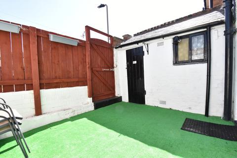 2 bedroom terraced house for sale, Romanby Road, Northallerton
