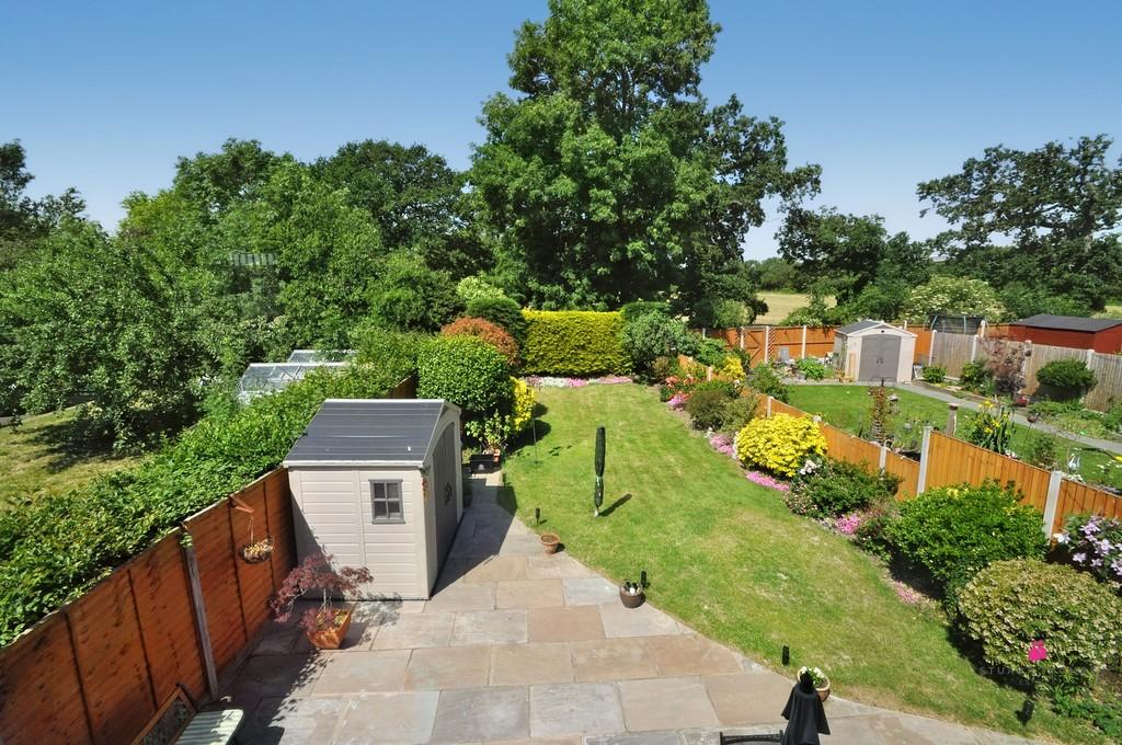 Battleswick, Basildon 3 bed semidetached house for sale £385,000
