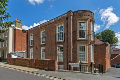 6 Albion Place, Winchester, SO23 8AX