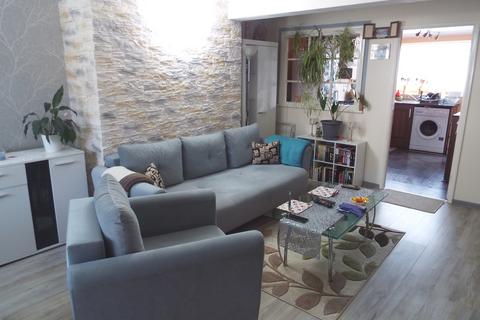 2 bedroom terraced house for sale, 176 Welwyn Park Avenue