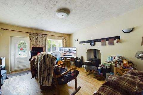 3 bedroom terraced house for sale, Ringland Road, Easton, Norwich