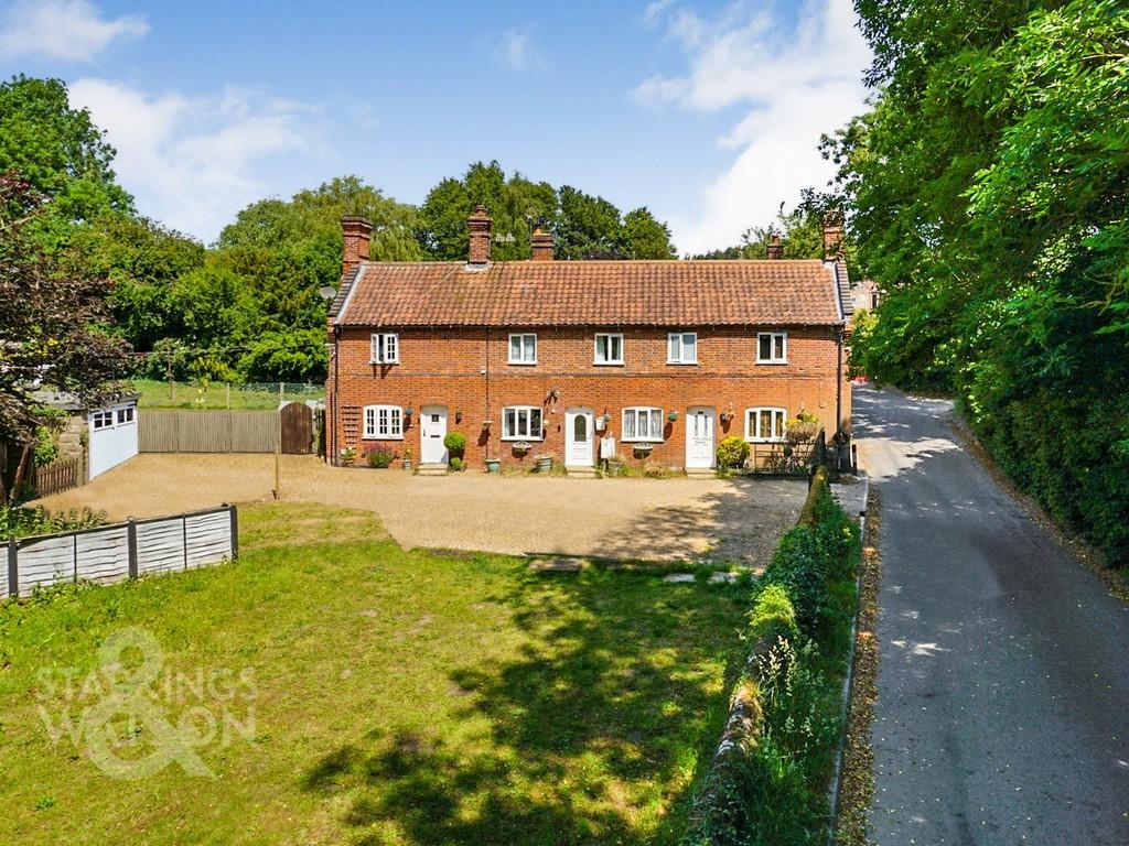 Ringland Road, Easton, Norwich 3 bed terraced house for sale £275,000