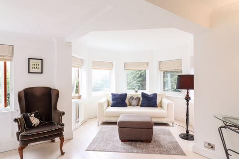 Shadybrook Beeches Drive, Farnham Common, Slough, SL2 3JT