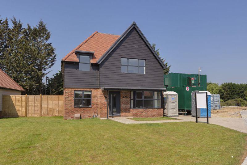The Orchards, Willow Lane, Paddock Wood, TN12 6NL 4 bed detached house