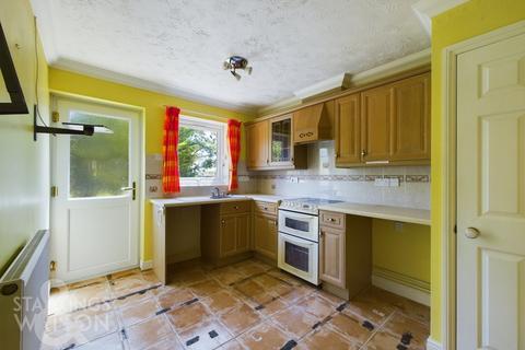 2 bedroom detached bungalow for sale - Richard Crampton Road, Beccles