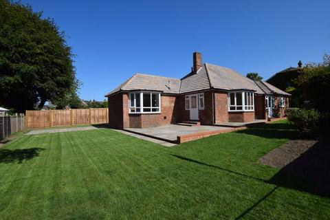 3 bedroom detached bungalow for sale, Quick move available - adjacent town centre, Alton, Hampshire