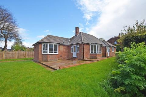 3 bedroom detached bungalow for sale, Quick move available - adjacent town centre, Alton, Hampshire