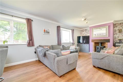 4 bedroom semi-detached house for sale, Highfield Road, Aberford, Leeds, West Yorkshire, LS25