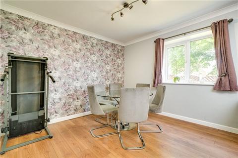 4 bedroom semi-detached house for sale, Highfield Road, Aberford, Leeds, West Yorkshire, LS25