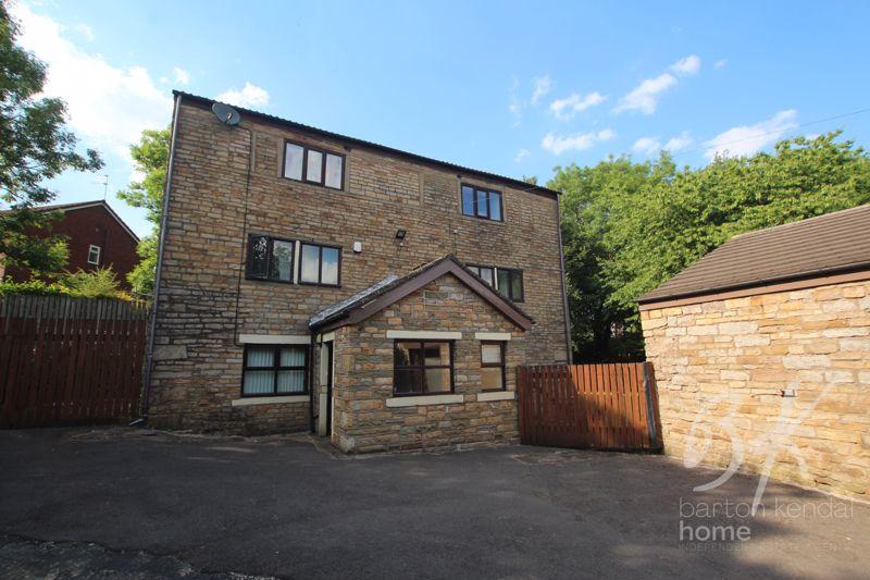 Whitefield Farmhouse, Caldershaw Lane, Rochdale OL12 6BU 3 bed farm