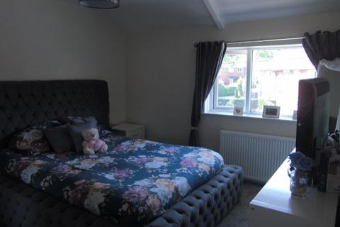 3 bedroom semi-detached house for sale, St. Alban Mount, Leeds LS9