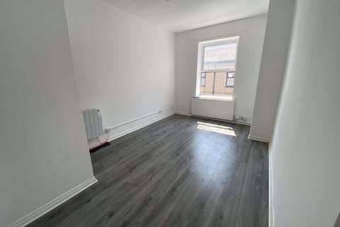 Studio to rent, New Street, Newport