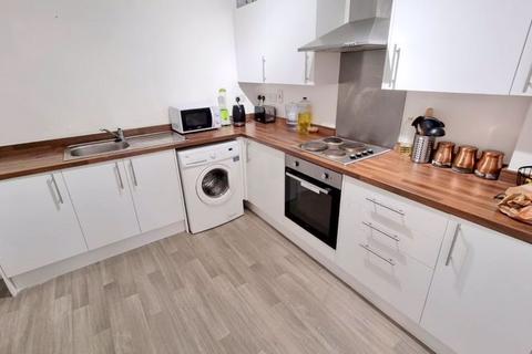 2 bedroom ground floor flat to rent, Westbridge House, Holland Street, Nottingham, NG7 5DS