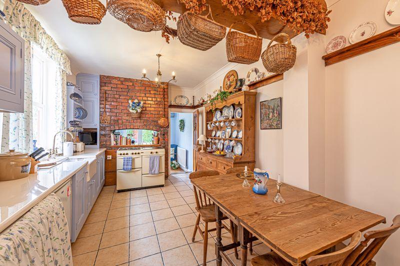 Kitchen/Breakfast
