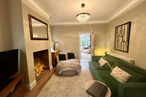 3 bedroom semi-detached house to rent, Broad Oak Lane, Preston PR1