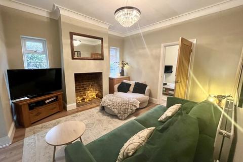 3 bedroom semi-detached house to rent, Broad Oak Lane, Preston PR1