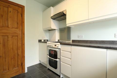 2 bedroom flat to rent, Golders Manor Drive, NW11