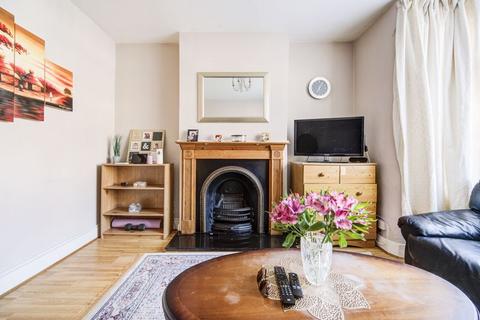 2 bedroom maisonette for sale, Graham Road, Harrow, HA3