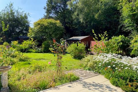 8 Church Path, Prestwood, Great Missenden, HP16 0QJ