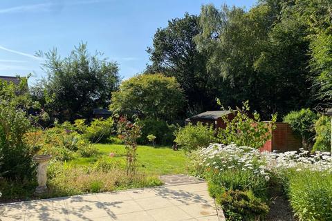8 Church Path, Prestwood, Great Missenden, HP16 0QJ
