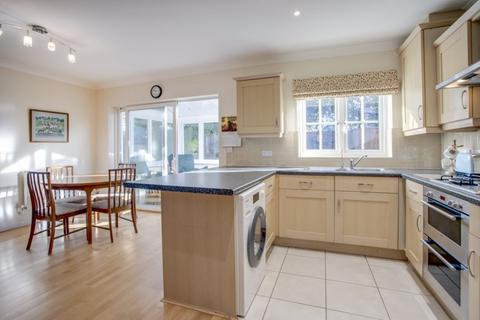 4 Braeside, Naphill, High Wycombe, HP14 4RY