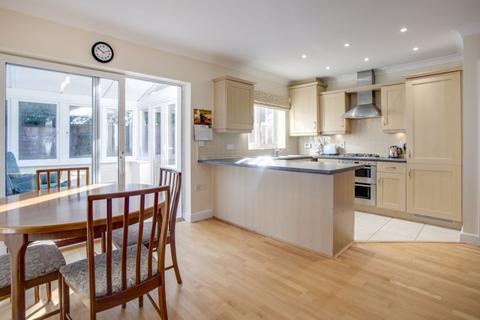 4 Braeside, Naphill, High Wycombe, HP14 4RY