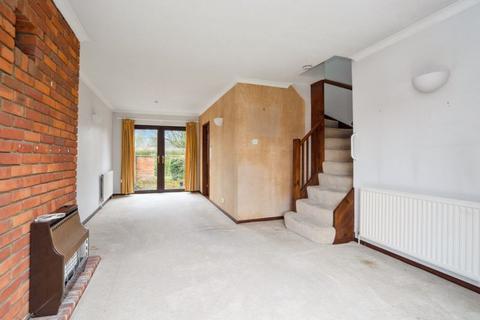 8 Abbey Walk, Great Missenden, HP16 0AY