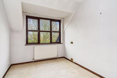 8 Abbey Walk, Great Missenden, HP16 0AY