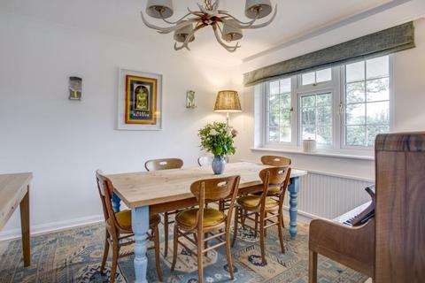 The Hollies Hare Lane, Little Kingshill, Great Missenden, HP16 0EF