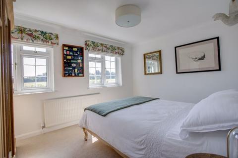 The Hollies Hare Lane, Little Kingshill, Great Missenden, HP16 0EF