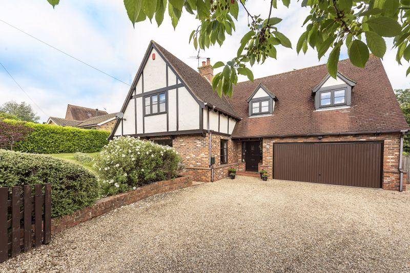 Trees Road, Hughenden Valley HP14 4 bed detached house £985,000