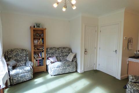 12 Braeside, Naphill, High Wycombe, HP14 4RY