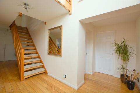 3 Templars Drive, Harrow, HA3 6RX