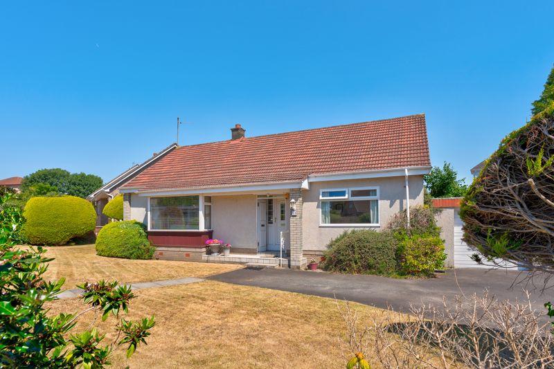 44 Whyte Avenue, Irvine, KA12 0EQ 3 bed detached bungalow £170,000