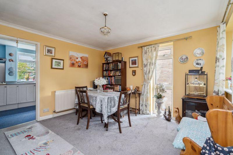 Allen Drive, Walters Ash HP14 3 bed detached house for sale £550,000